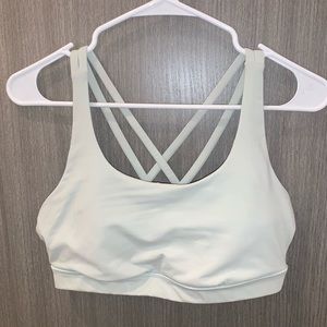 Lululemon Mint Green Energy Bra with Pads